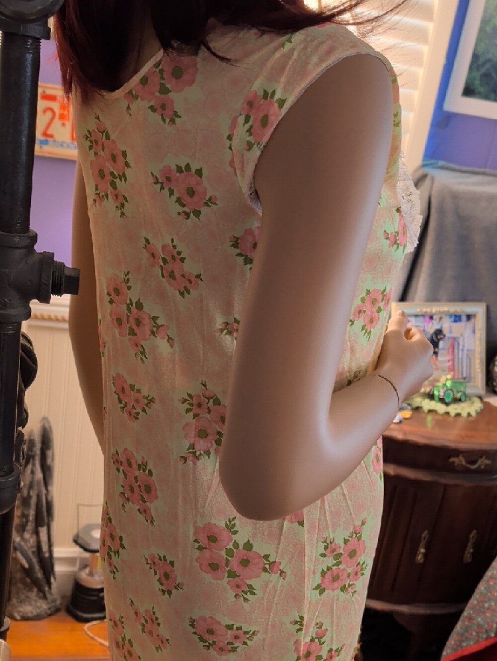 Vintage 1960's Pink And Yellow Floral Nightgown With Lace Bodice Size Small - Picture 5 of 7